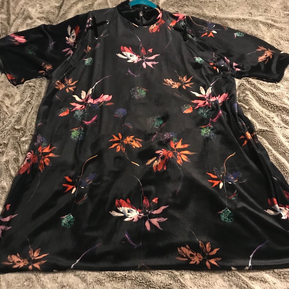 Plus size 22/5X dress